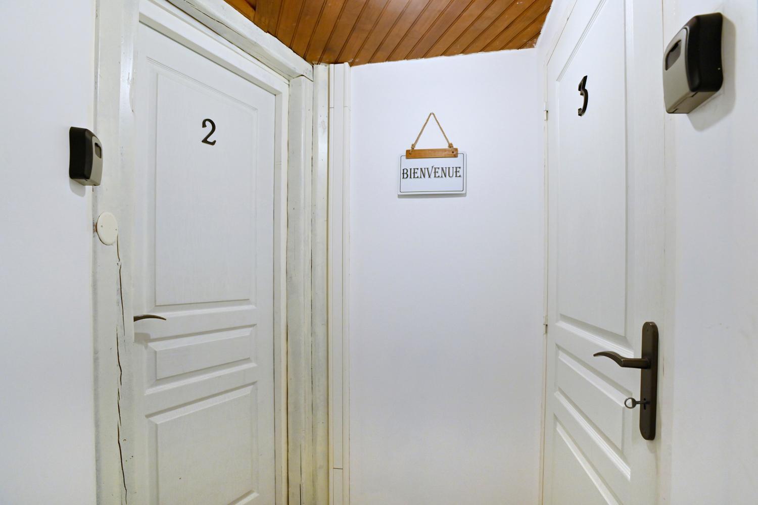 Spacieux T2 - Proche Centre - Confort Et Serenite Сен-Кантен Экстерьер фото